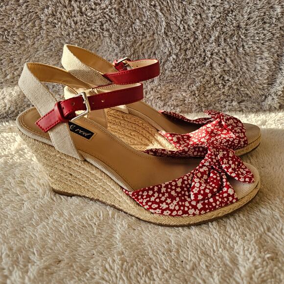 New Violet & Red Women‎ Red Daisy Floral Tie Wedge Espadrilles Sandals Size 8.5 - Picture 1 of 5